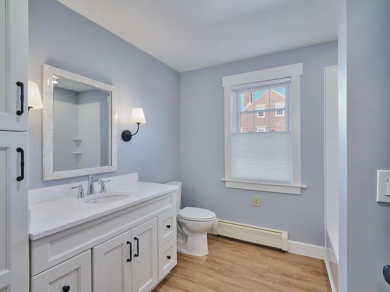 70 South St — Photo 11