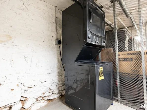 1553 De Kalb Avenue image 18 of 18