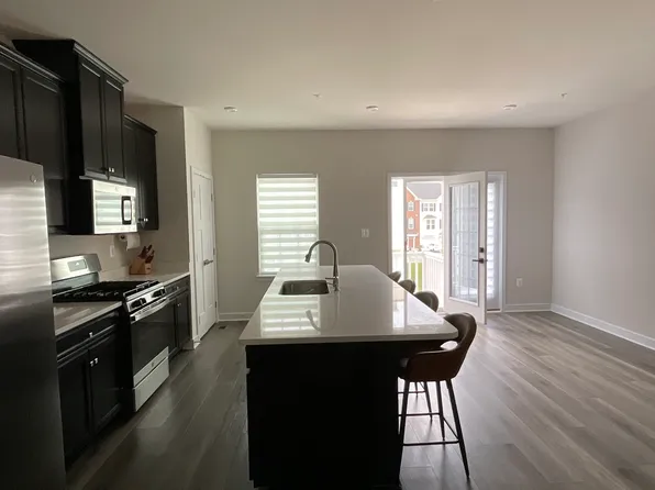 619 Fairmont Dr, Bowie, MD 20716