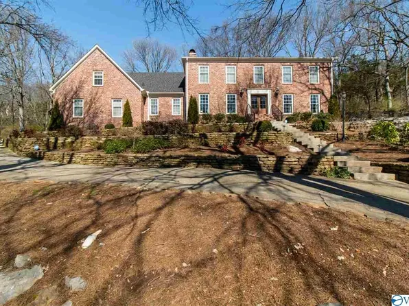 1215 Deborah Dr SE, Huntsville, AL 35801