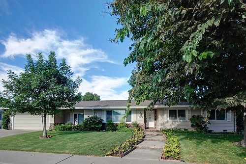 1st image of 1702 Bidwell Pl