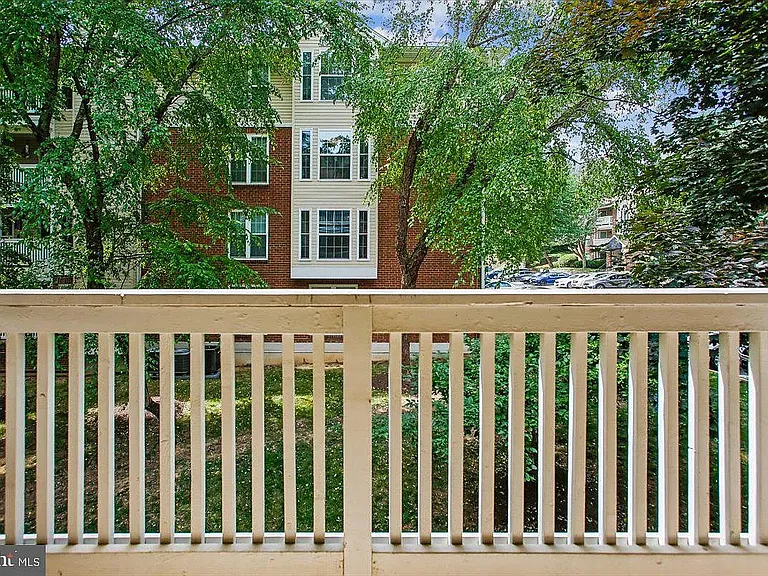 1530 Lincoln Way #203 — Photo 29