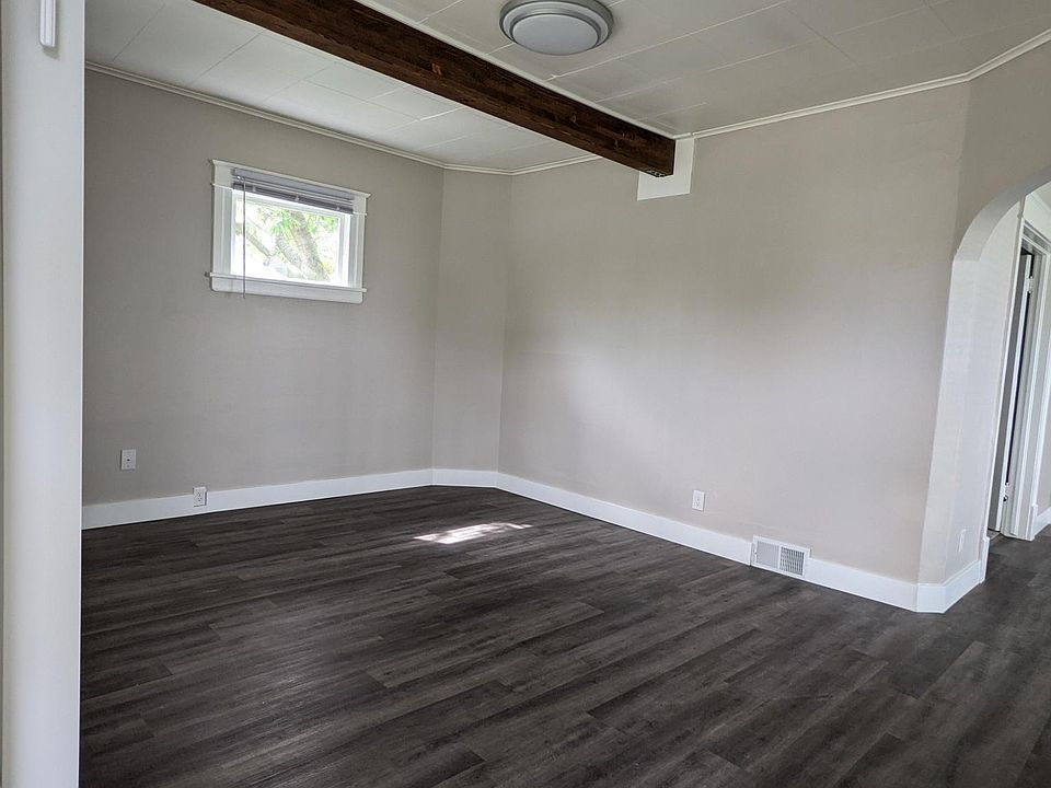 1st image of 2933 E Everett Ave #1