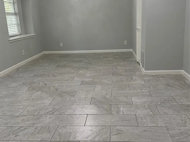9002 Roos Rd — Photo 8