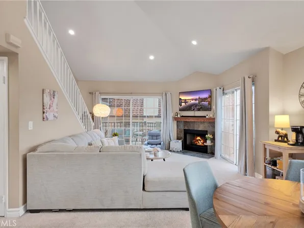 24151 Del Monte Dr Unit 348, Santa Clarita, CA 91355