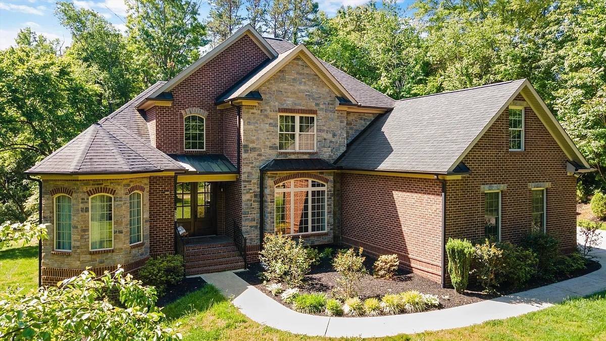 Front of House - Everett Rd