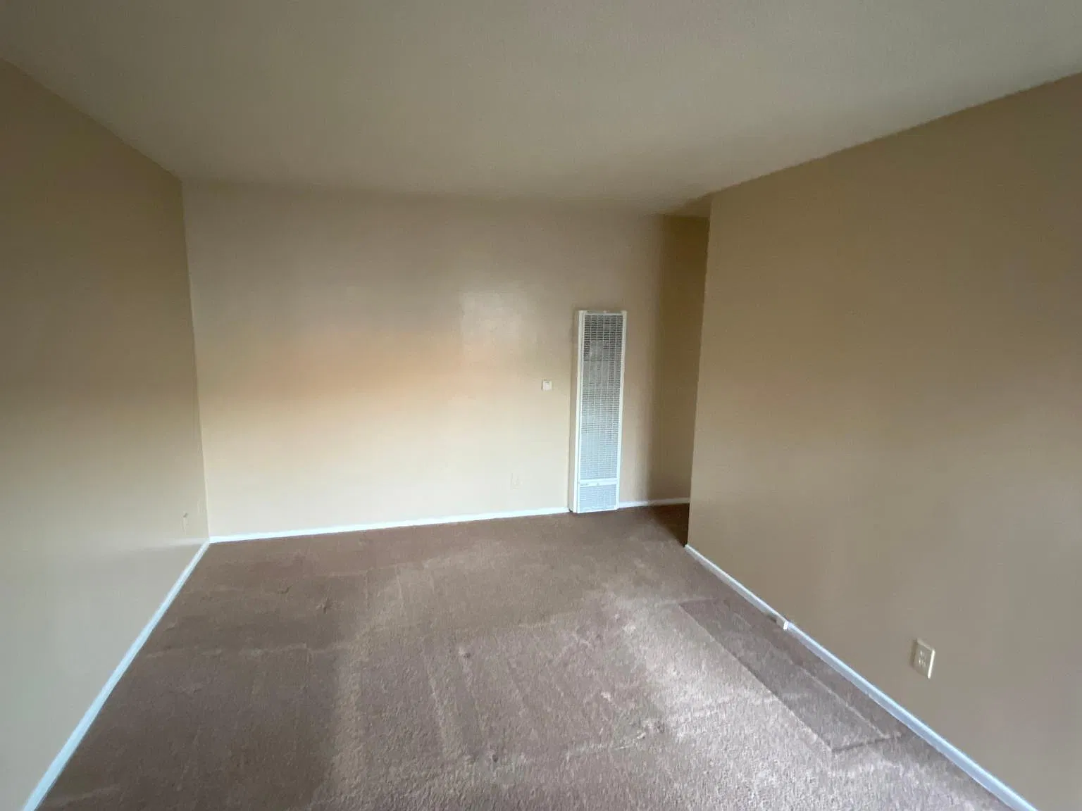 15 Fano St — Photo 3