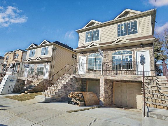 2nd image of 37 Oakville St #B