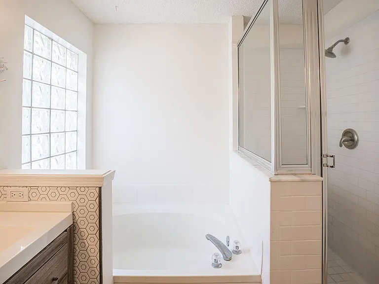 563 Selva Lakes Cir — Photo 20