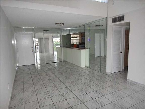 3rd image of 506 NW 87th Ave APT 412