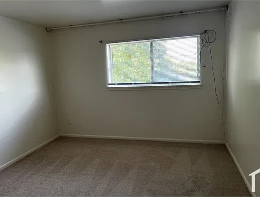 2 bed, $1,752 — Photo 4