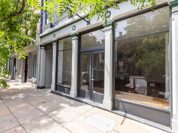 1425 Main Street