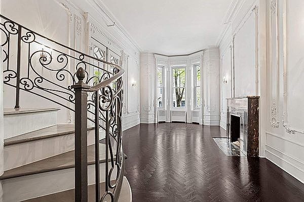 1st image of 24 W 85th St APT 2