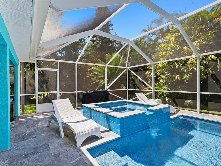 9575 Frangipani Dr — Photo 30
