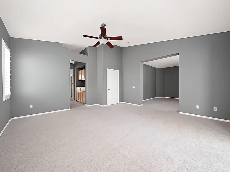 45277 Chateau Ct — Photo 10