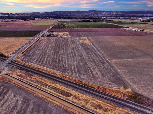 Hawkins Rd, Vacaville, CA 95687