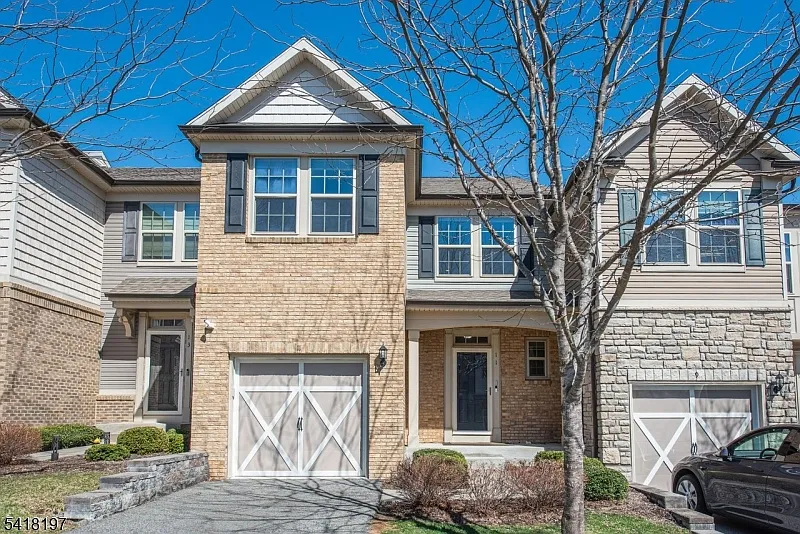 11 ALBERT CT photo 1