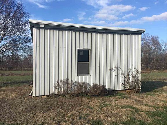 3rd image of 4854 E County Road 1450 N