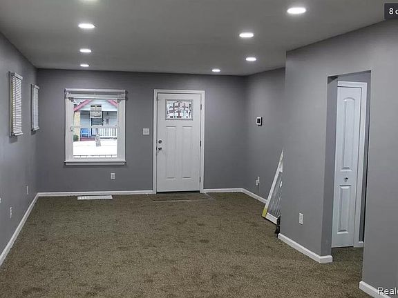 2nd image of 16164 San Juan Dr