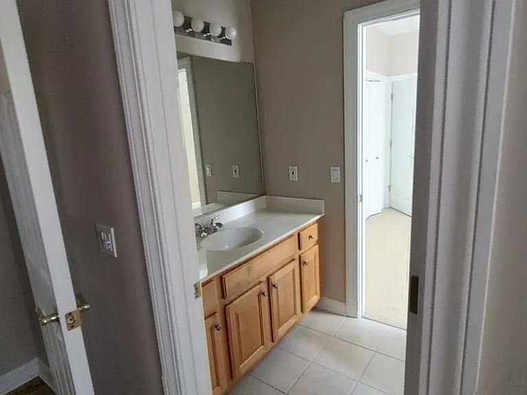 165 Oak Forest Rd — Photo 9