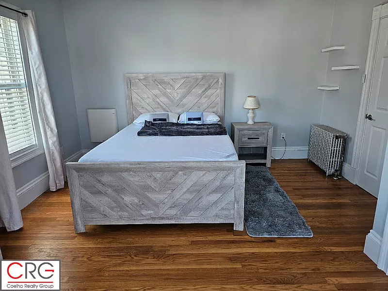 2 bed, 1400 sqft, $4,200 — Photo 3