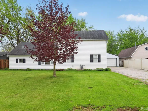 4034 E Newport Rd, Newport, MI 48166