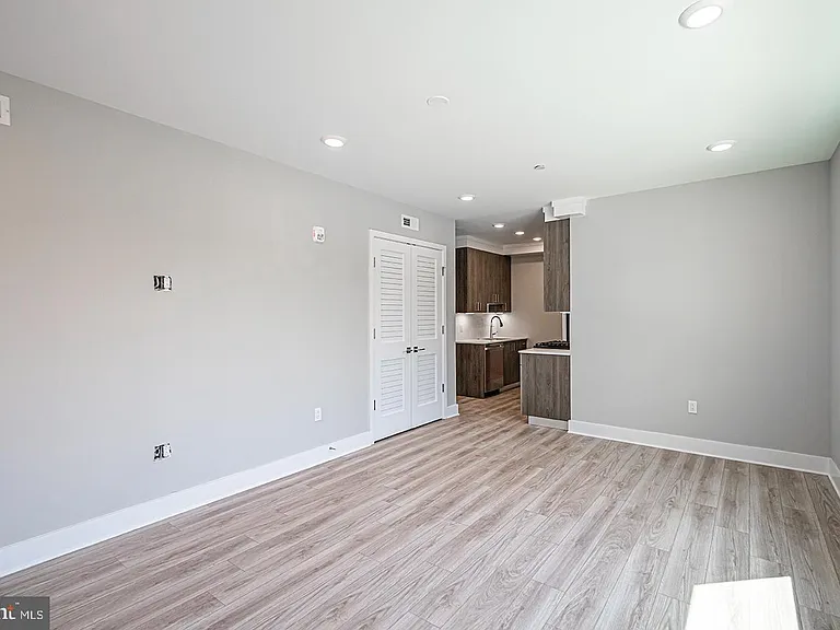 746 S 16th St #2B — Photo 5