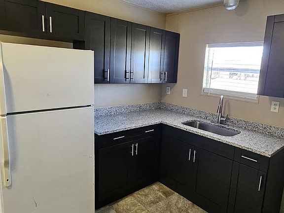 4th image of 1125 Brentwood Ln