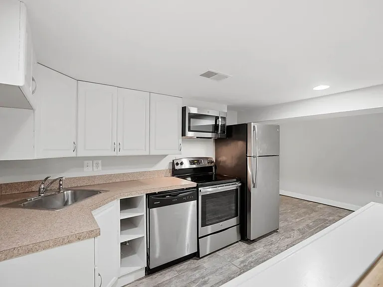 214 Rhode Island Ave NW — Photo 7