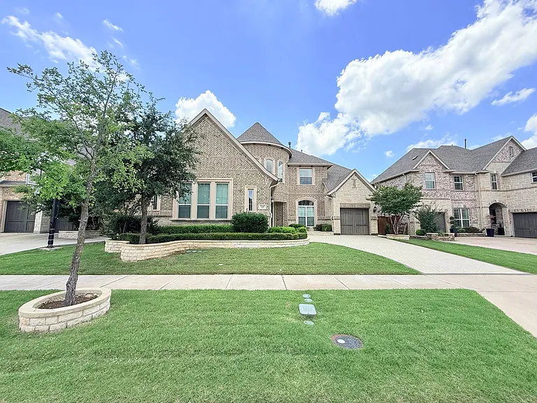 7247 Goose Creek Rd — Photo 1