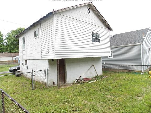 2nd image of 102 1/2 3rd Ave