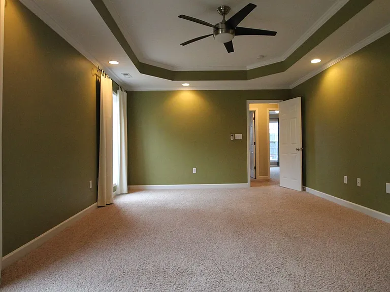 1830 Country Manor Ln — Photo 29