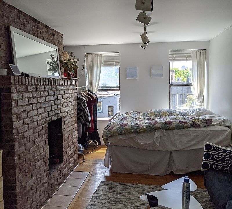 1st image of 26 Cornelia St APT 18