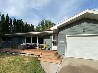 710 N Columbia Rd, Grand Forks, ND 58203