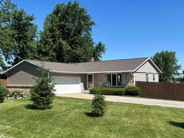 3798 60th St, Grinnell, IA 50112