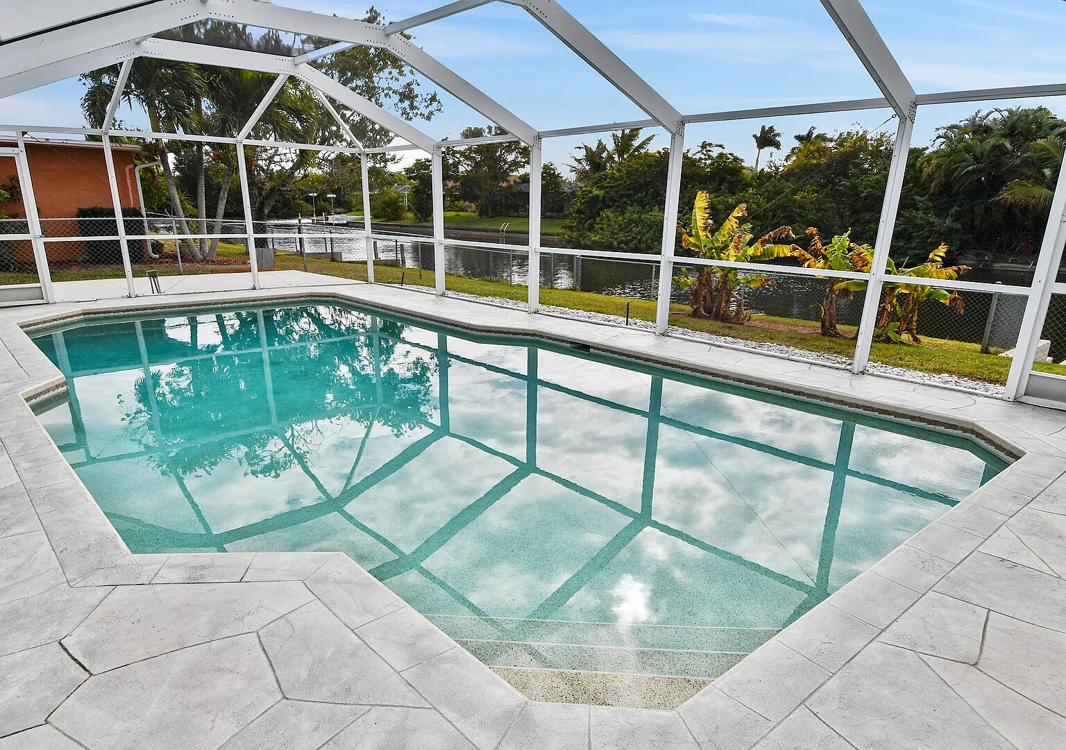 Talita | Canal Home, Heated Pool & fanced Yard — Photo 1