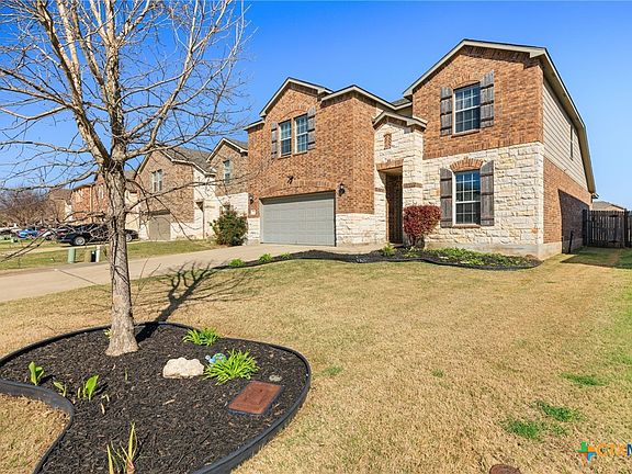 3rd image of 1215 Cozy Creek Dr