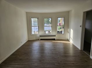 24 Ford Ave APT 1, Troy, NY 12180