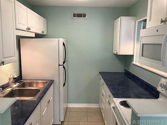 3rd image of 541 S Peninsula Ave APT B08