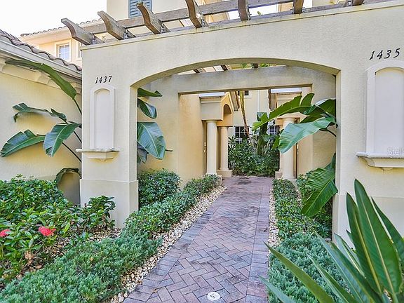 5th image of 1437 Emerald Dunes Dr