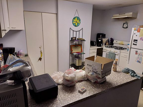 4th image of 2307 W North Ave