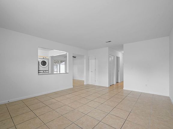 5th image of 1300 Turkey Ridge Rd. #A