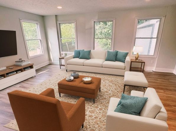 329 Visser Pl SE