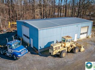 102 E Moorestown Rd, Wind Gap, PA 18091