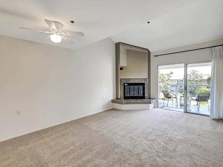 1682 Circa Del Lago #A305 — Photo 6
