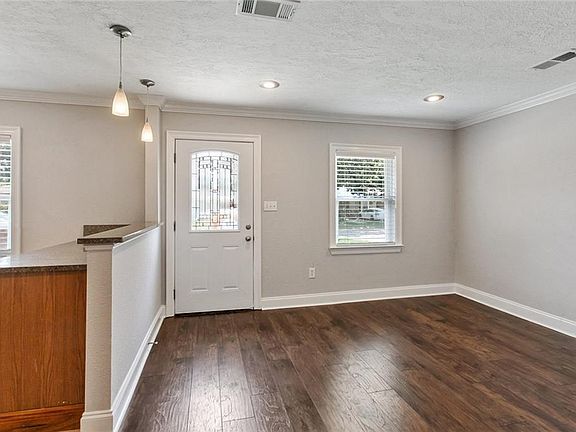 4th image of 120 John Hopkins Dr