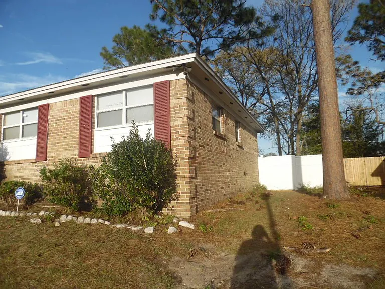 3973 Chestwood Ave — Photo 2