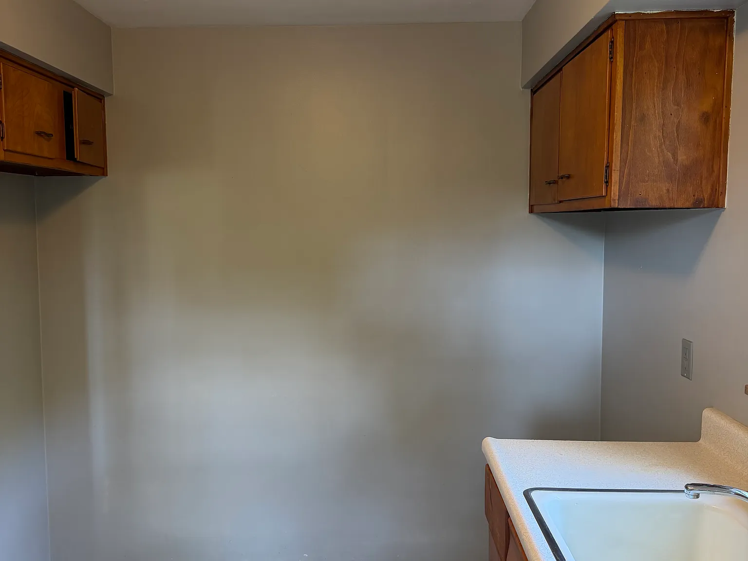2 bed, 750 sqft, $1,050 — Photo 2