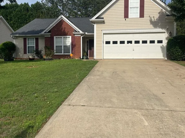 1295 Silverstone Trl, Jonesboro, GA 30238