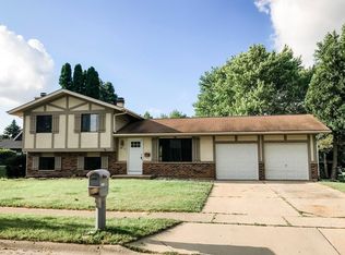 4912 Pyndale Dr, McHenry, IL 60050